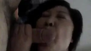 أليكس جراي سكسي امريكي رومانسي يمارس الجنس على الأريكة مع وشمها