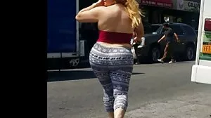 الأميرة بجانب المسبح سكسي رمانسي
