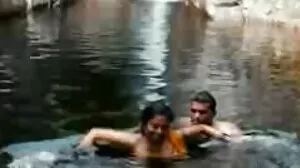 سكارليت يجلس وينتظر أبي فلم سكسي رمانسي