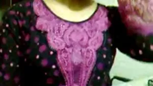 يتم مسلسل رومانسي سكسي التعامل مع بايبر بأناقة