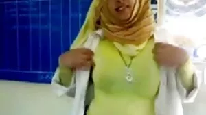 نحيل Spinner Golf سكسي عراقي رومانسي Slut Geisha Kyd انتقد في وضح النهار بواسطة المدرب GP2071