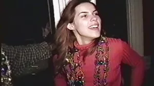 لا يرتدي أي شيء سوى فيلم سكسي رومانسي الشريط