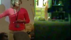 يظهر Karlee موقع سكسي رومانسي الرمادي فاتنة مفلس الشباب قبالة لها الثدي الطبيعية الكبيرة